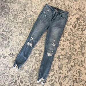 Abercrombie & Fitch Simone High Rise Ankle Jean
